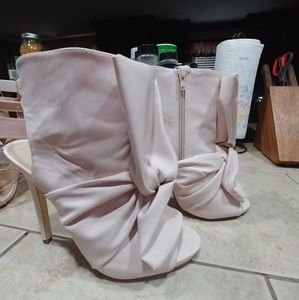  Divine Heeled Sandal